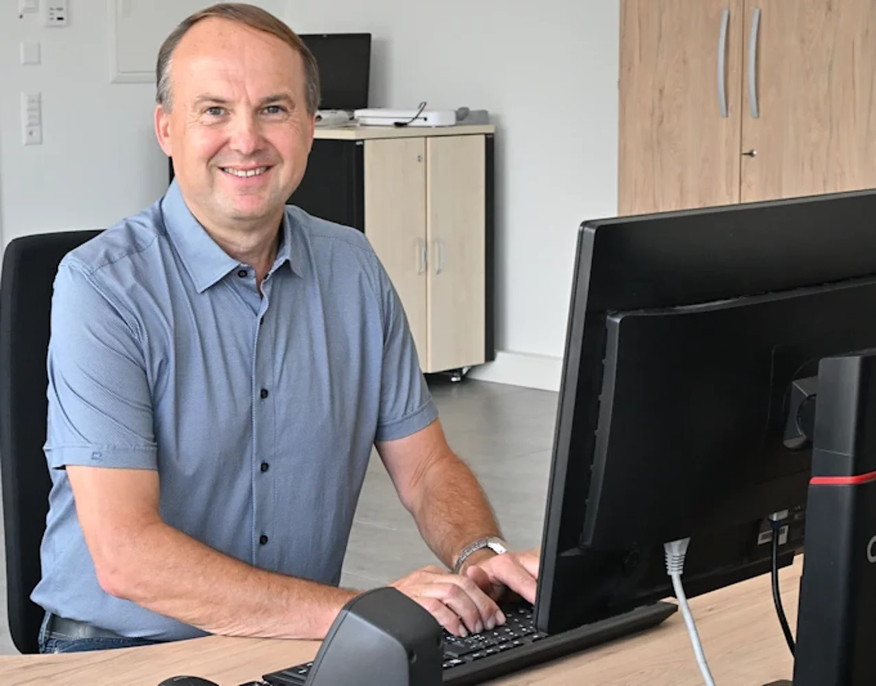 Urs Badertscher Badertscher Handels- und Invest AG 8451 Kleinandelfingen Urs Badertscher Badertscher Handels- und Invest AG 8451 Kleinandelfingen